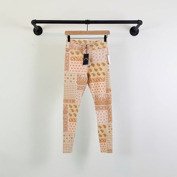 NWT The Upside Carmen High Rise Bandana Leggings - Picture 4 of 7